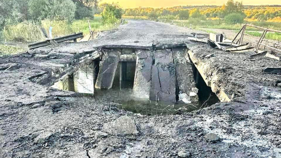 Δεύτερη γέφυρα κοντά στο χωριό Ζβανόγιε, στον ποταμό Σέιμ ανακοίνωσε ότι ανατίναξε ο ουκρανικός στρατός
